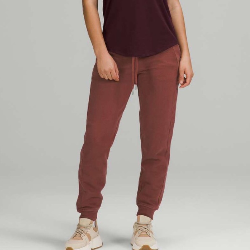 Lululemon Scuba High-Rise Jogger Smoky Red Size 4 Cotton Terry - Picture 2 of 7